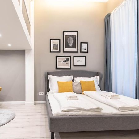 Assea Elegant Apartment With 2 Bedroom In Downtown Budapest Luaran gambar