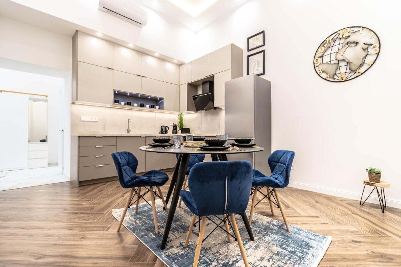 Assea Elegant Apartment With 2 Bedroom In Downtown Budapest Luaran gambar